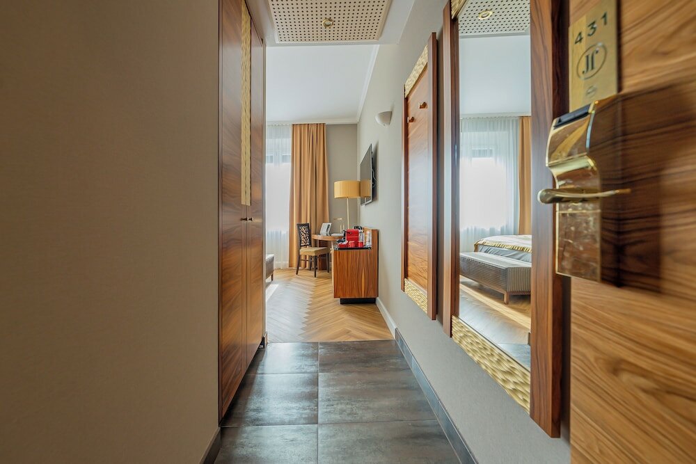 Фото Hotel Josefshof am Rathaus