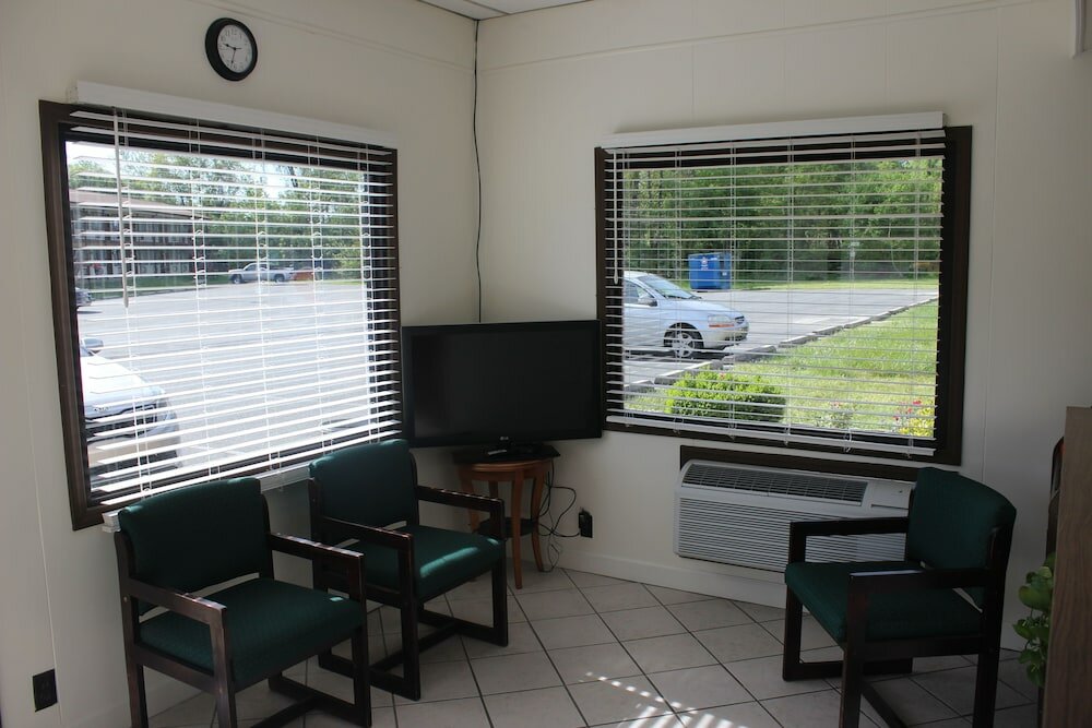 Фото Green Valley Motel Winston - Salem