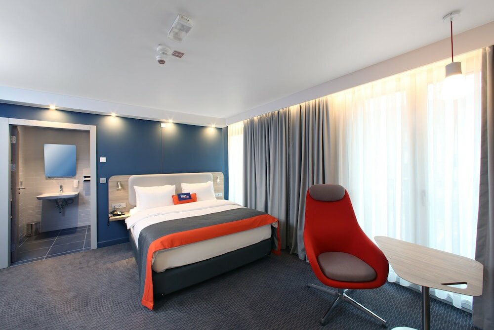 Фото Holiday Inn Express Ljubljana
