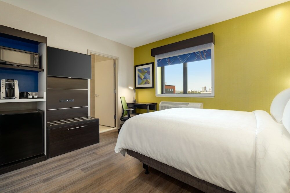 Фото Holiday Inn Express Jamaica - JFK AirTrain - NYC