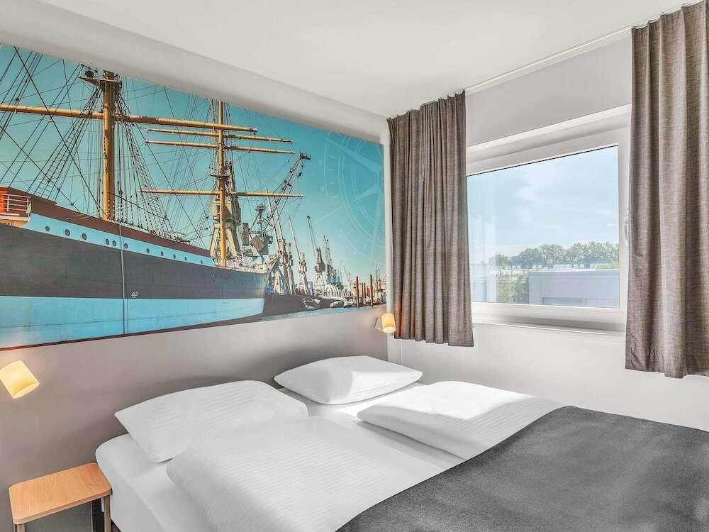 Фото B&b Hotel Hamburg-Harburg
