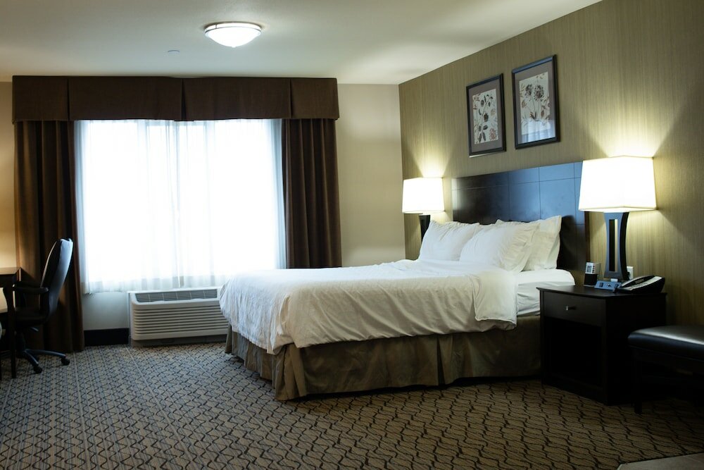 Фото Holiday Inn Express and Suites Williston, an Ihg Hotel