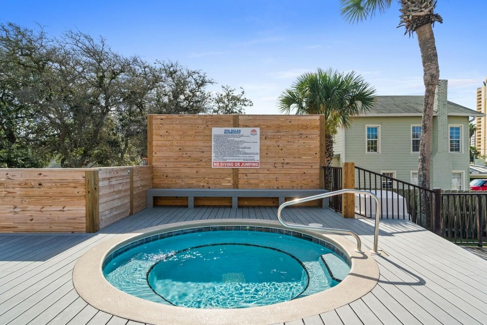 Фото Portside Resort by Panhandle Getaways