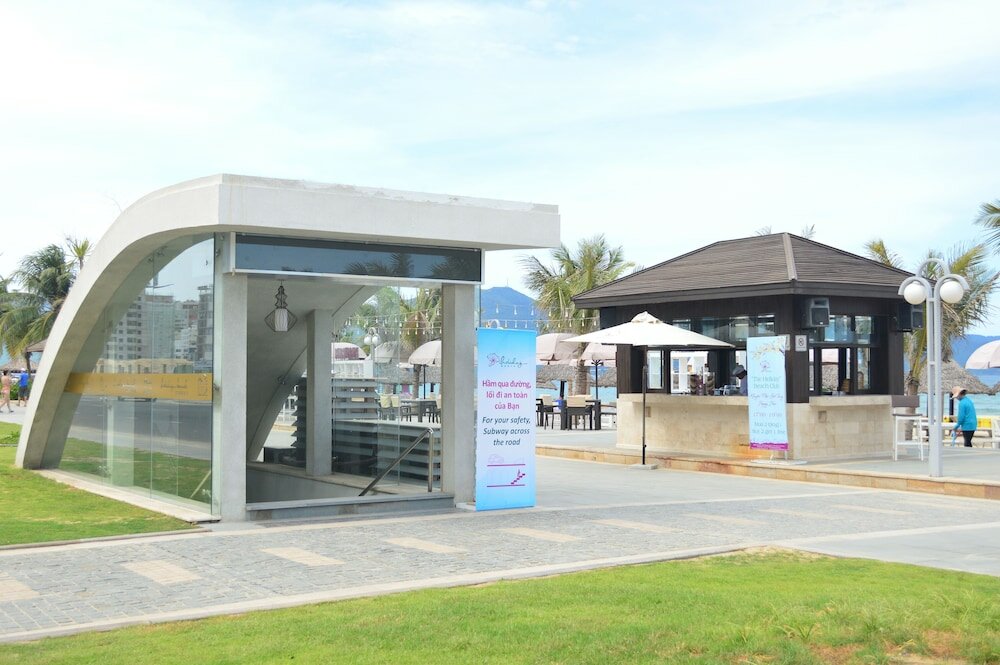 Фото Holiday Beach Hotel Danang