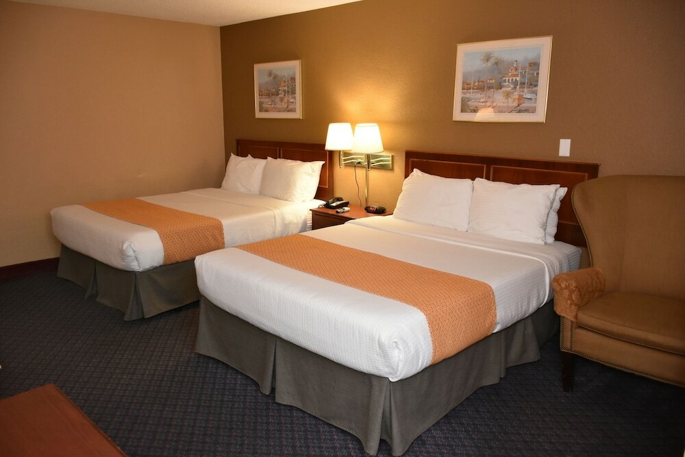 Фото Ontario Airport Inn