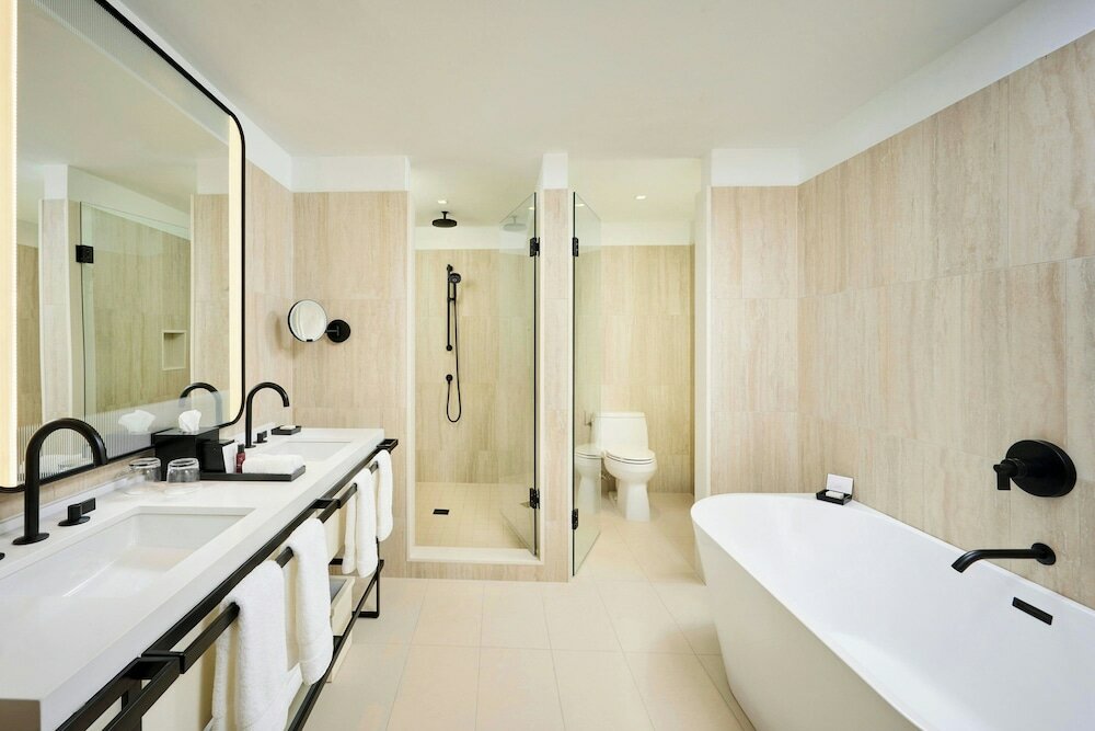 Фото The Pearle Hotel & SPA Autograph Collection