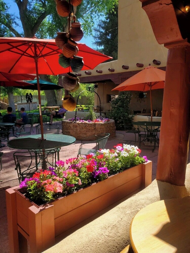 Фото El Pueblo Lodge