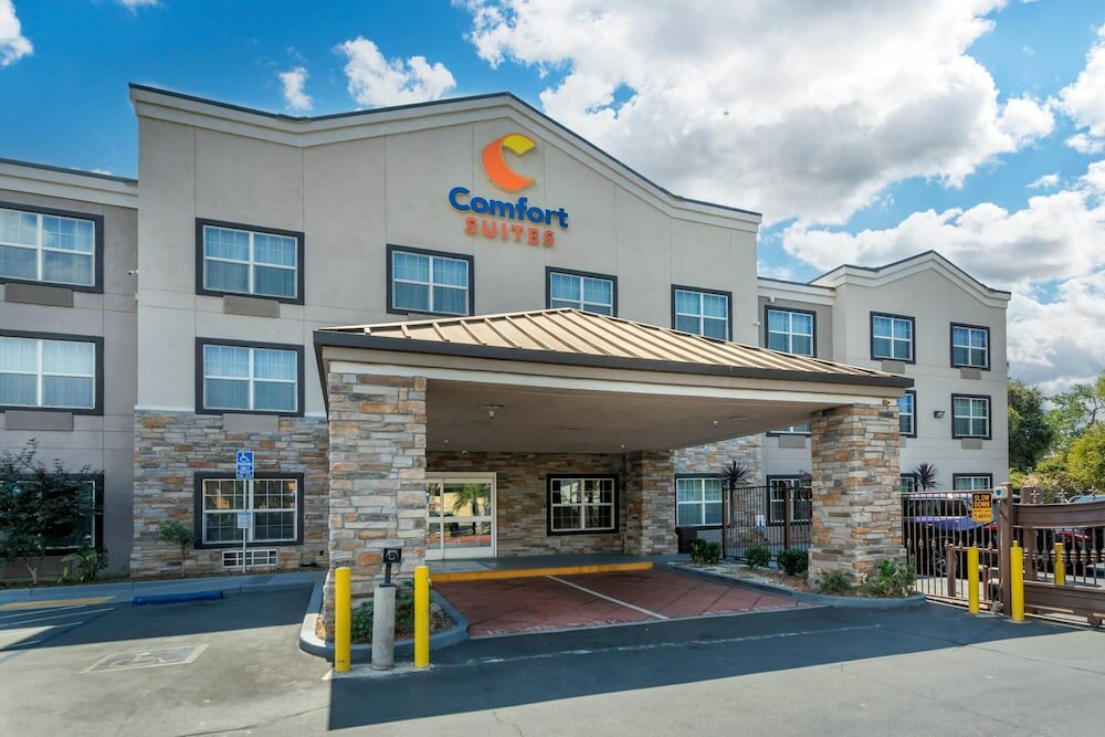 Фото Comfort Suites Downtown Sacramento