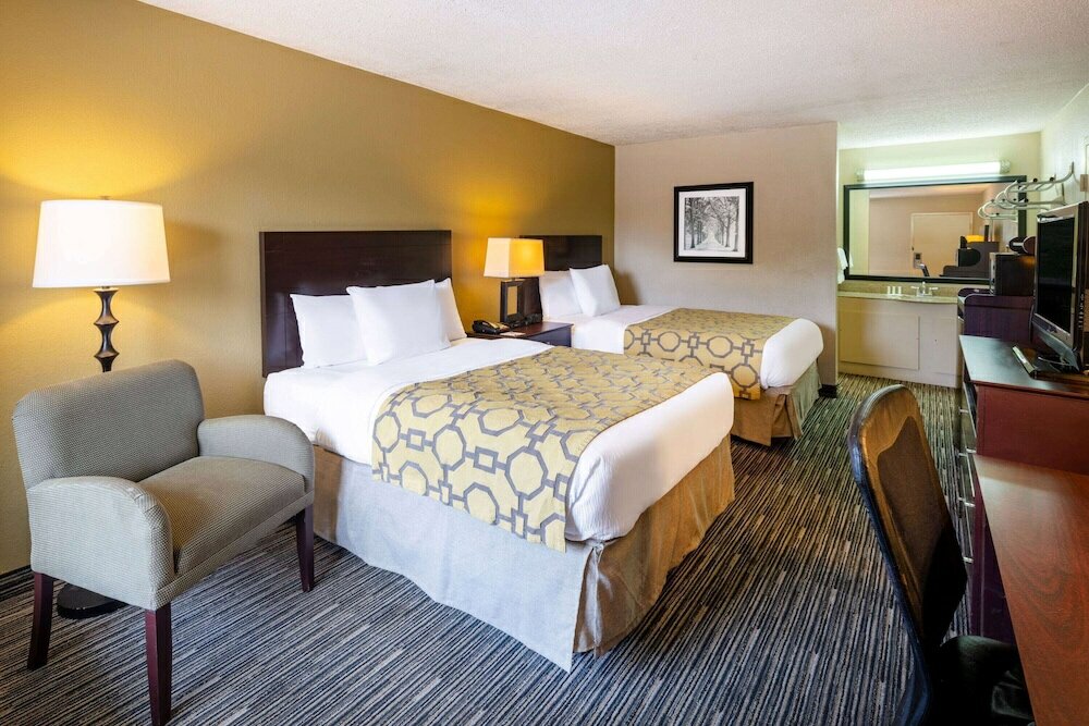 Фото Baymont by Wyndham Columbus Ga