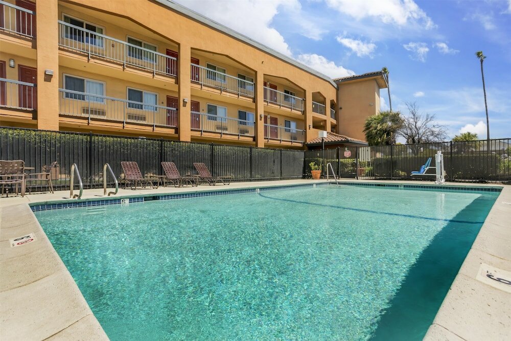 Фото Best Western Plus Pleasanton Inn