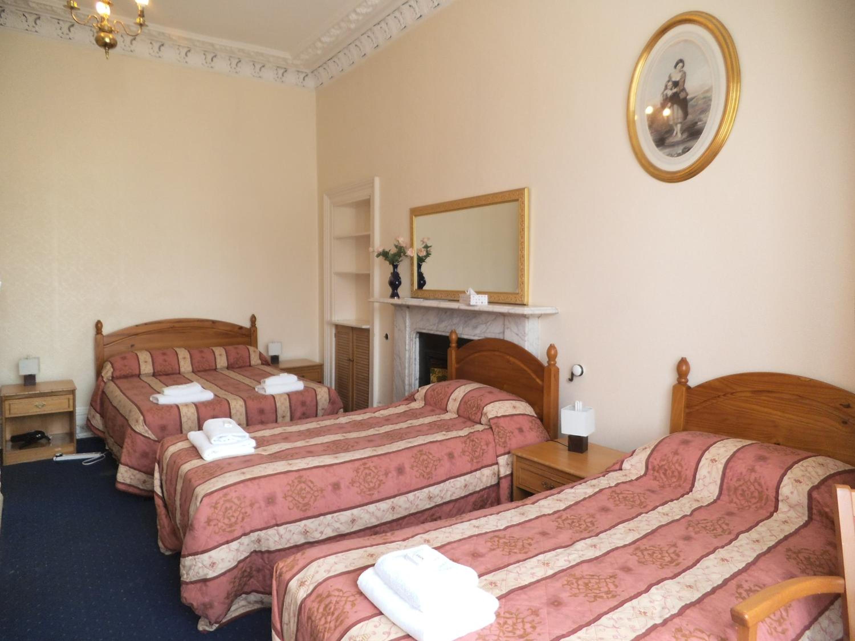 Фото Menzies Guest House