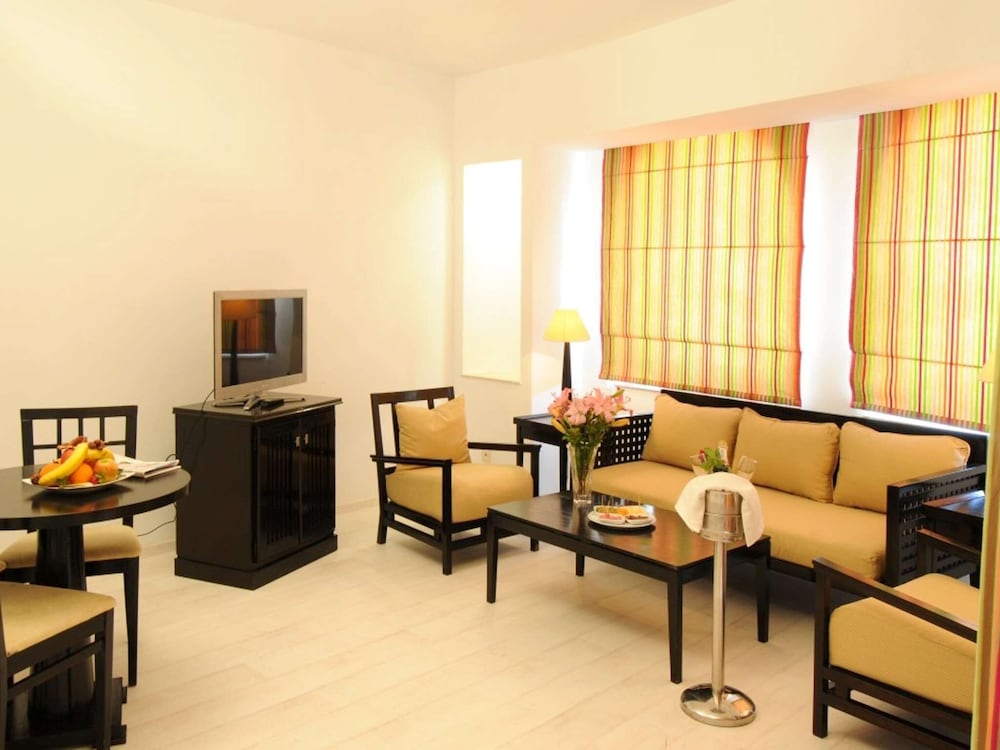 Фото Golden Tulip Taj Sultan