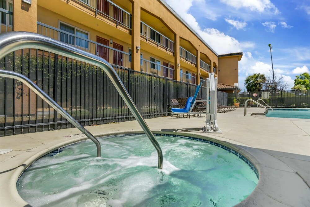 Фото Best Western Plus Pleasanton Inn