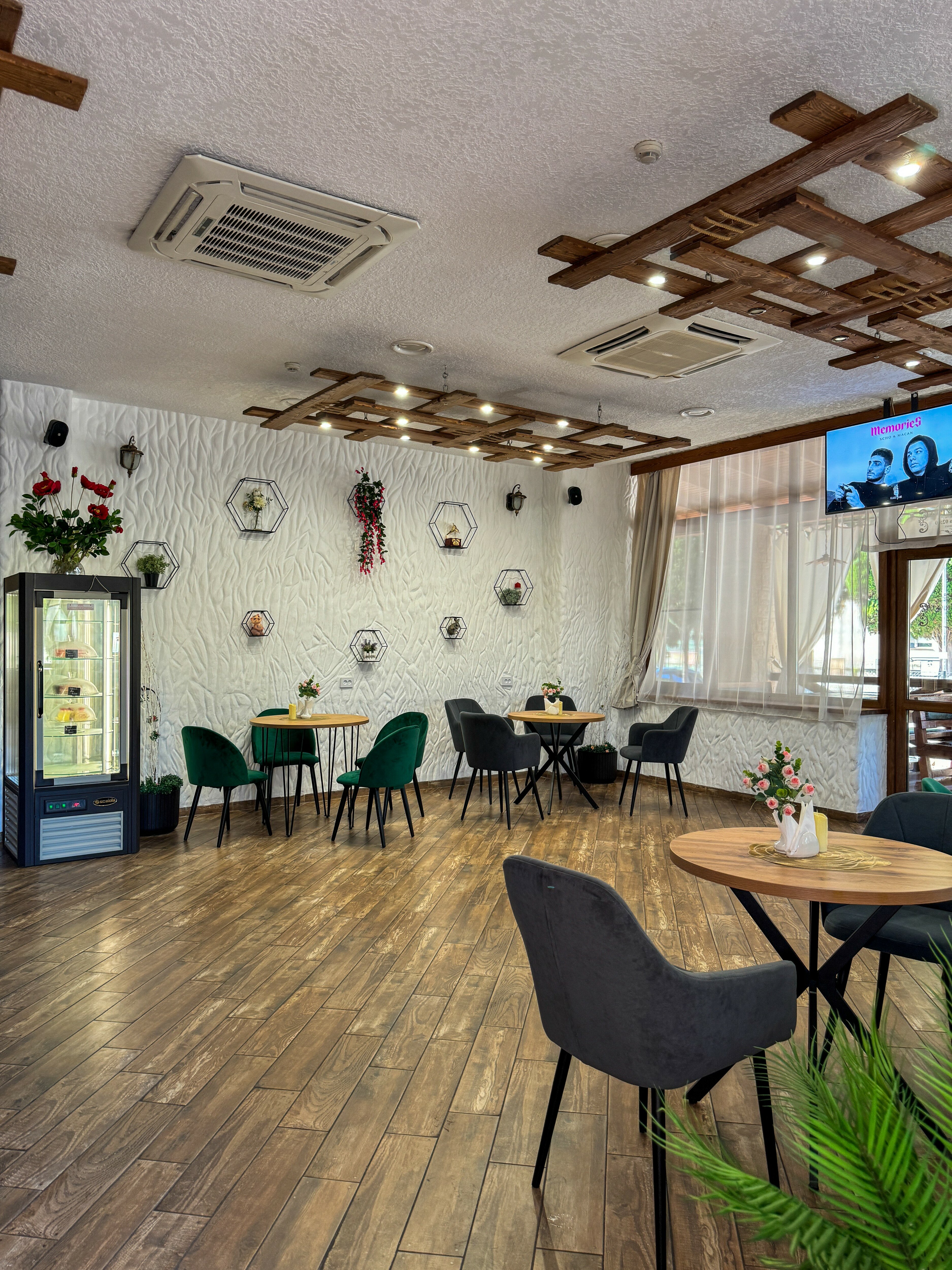 Фото Отель Napra