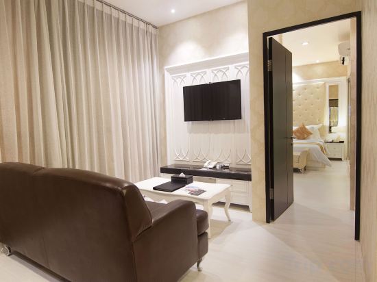 Фото Grand Darmo Suite by Amithya