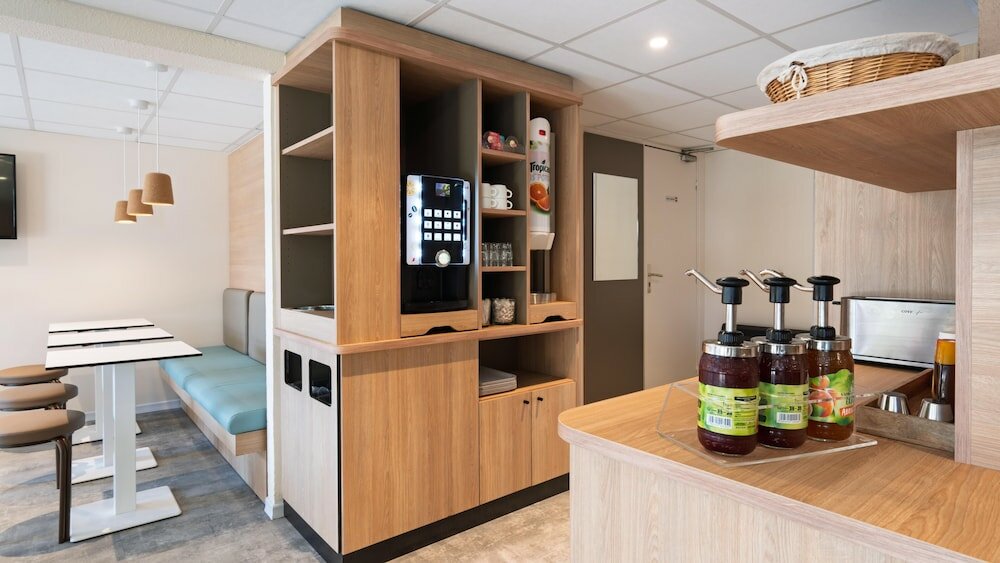 Фото Premiere Classe Lille Nord - Roncq