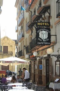 отель Hermanos Macías Hotel