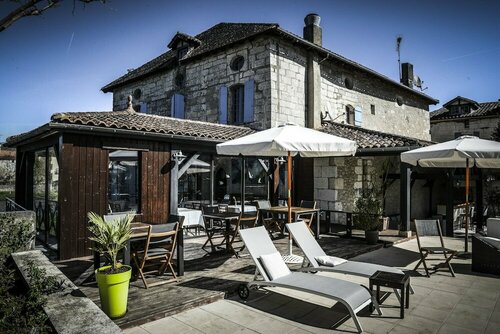 Гостиница Hostellerie Les Griffons в Ангулеме