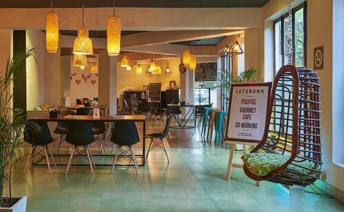 LetsBunk Poshtel