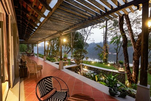 Гостиница Periyar River lodge в Керале