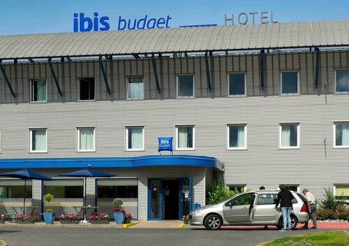 Гостиница Ibis budget Charleroi Airport в Самбрвиле