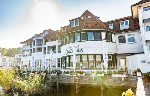 Гостиница Seehotel Fährhaus в Эдевехте