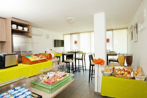 Апартаменты Sejours & Affaires Manosque Moulin Neuf в Маноске