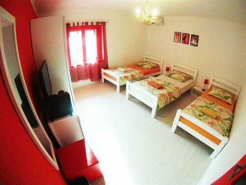 Гостиница CroParadise Hostel & Apartments в Сплите