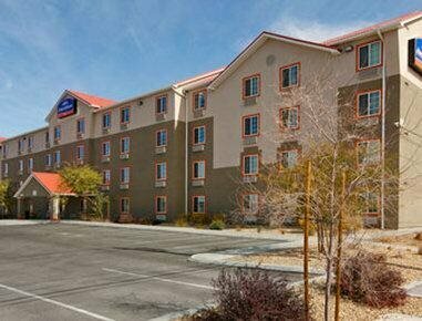 Гостиница Howard Johnson Las Vegas Near Nellis Afb в Норт-Лас-Вегасе