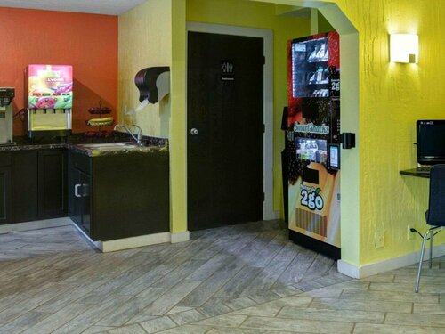 Гостиница Econo Lodge Olathe - Kansas City в Гарднере