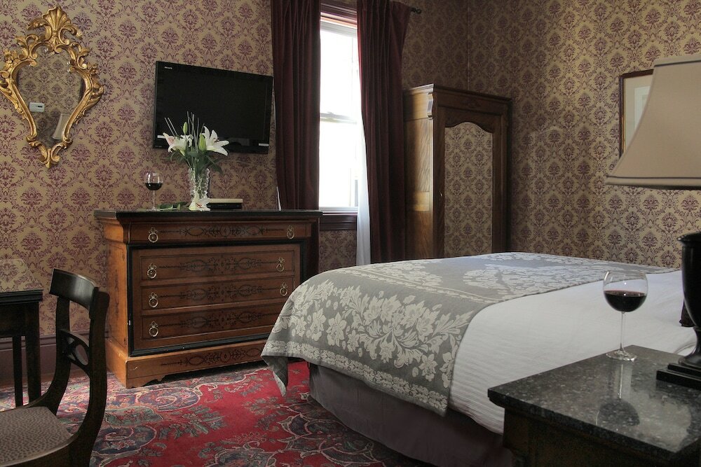 Фото Monte Cristo Bed and Breakfast