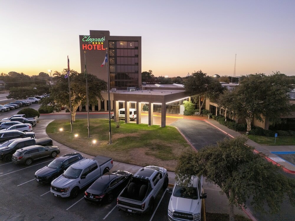 Фото Mcm Elegante Hotel and Conference Center Odessa