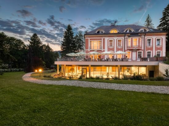 Фото Wellness & SPA hotel Villa Regenhart