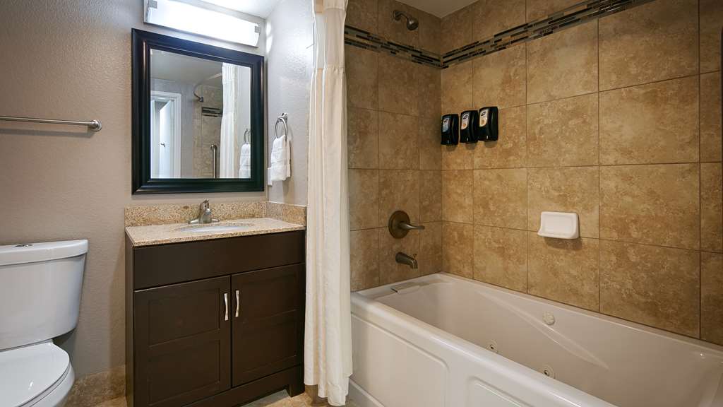 Фото Best Western Plus Diamond Valley Inn