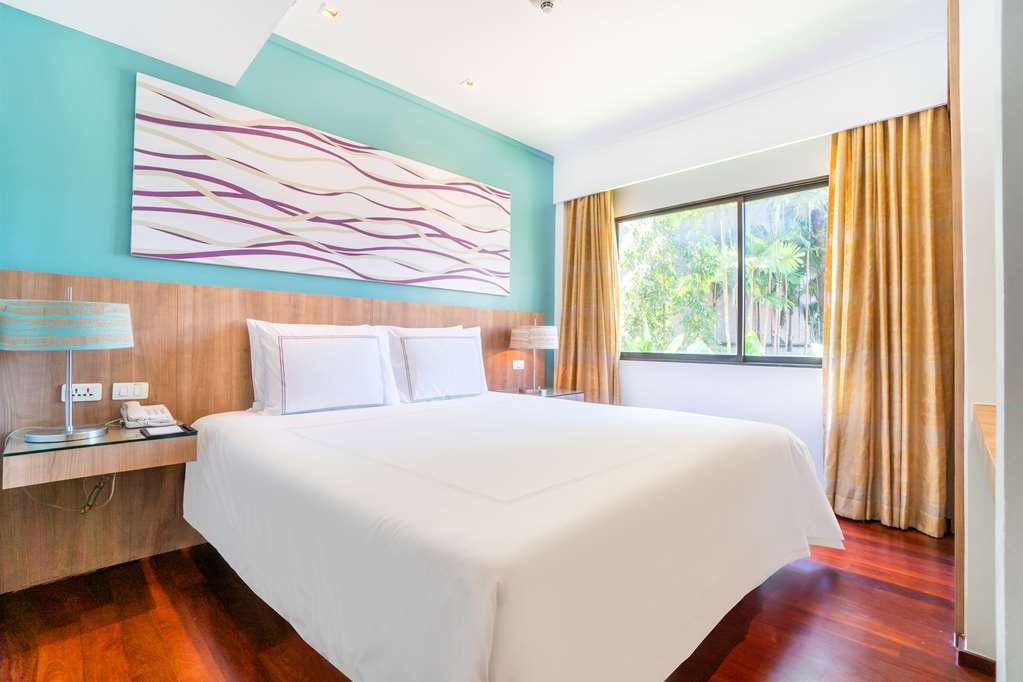 Фото Radisson Resort and Suites Phuket