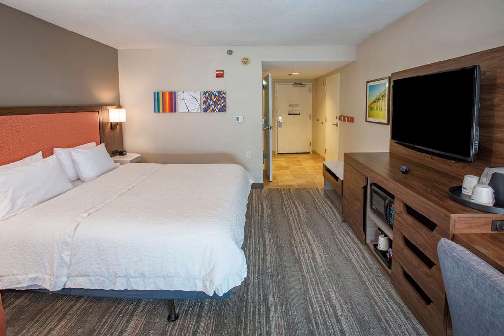 Фото Hampton Inn Pensacola-Airport