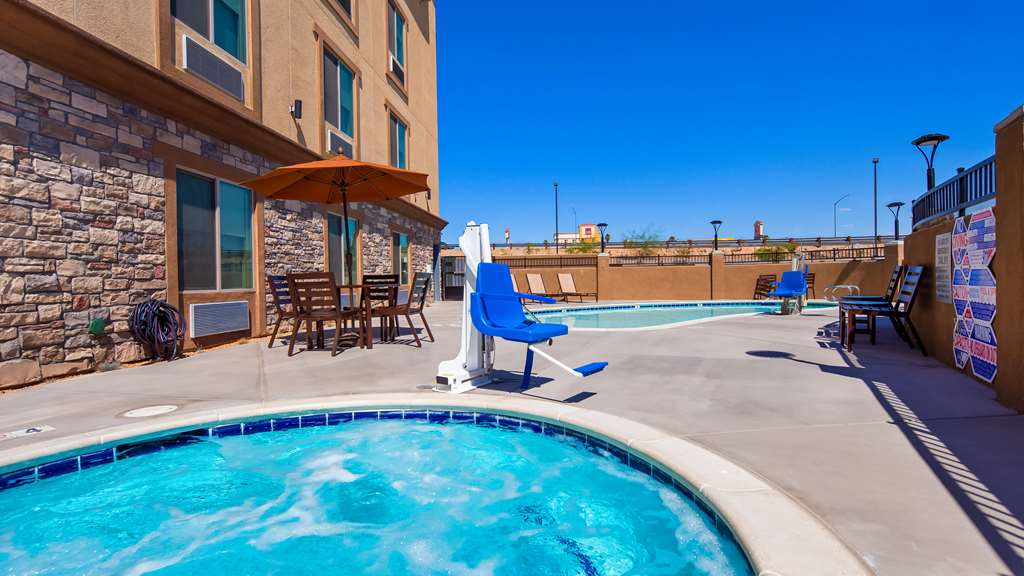 Фото Best Western Plus New Barstow Inn & Suites