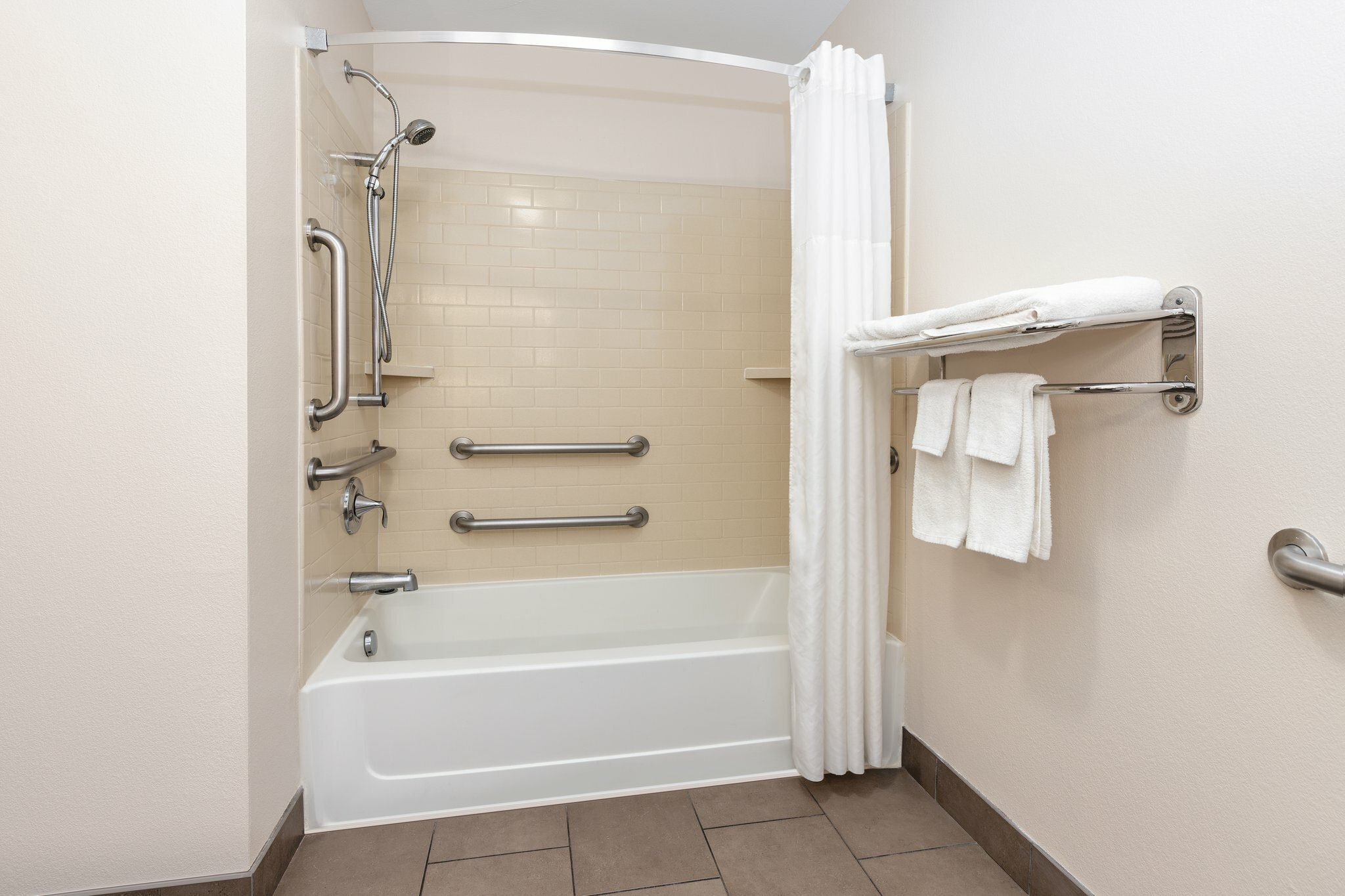 Фото Candlewood Suites Midland Sw, an Ihg Hotel