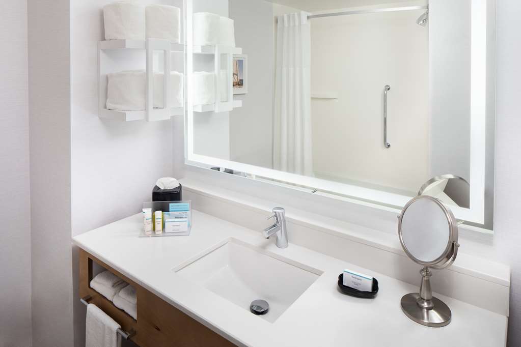 Фото Hampton Inn & Suites Miami/Brickell-Downtown, Fl