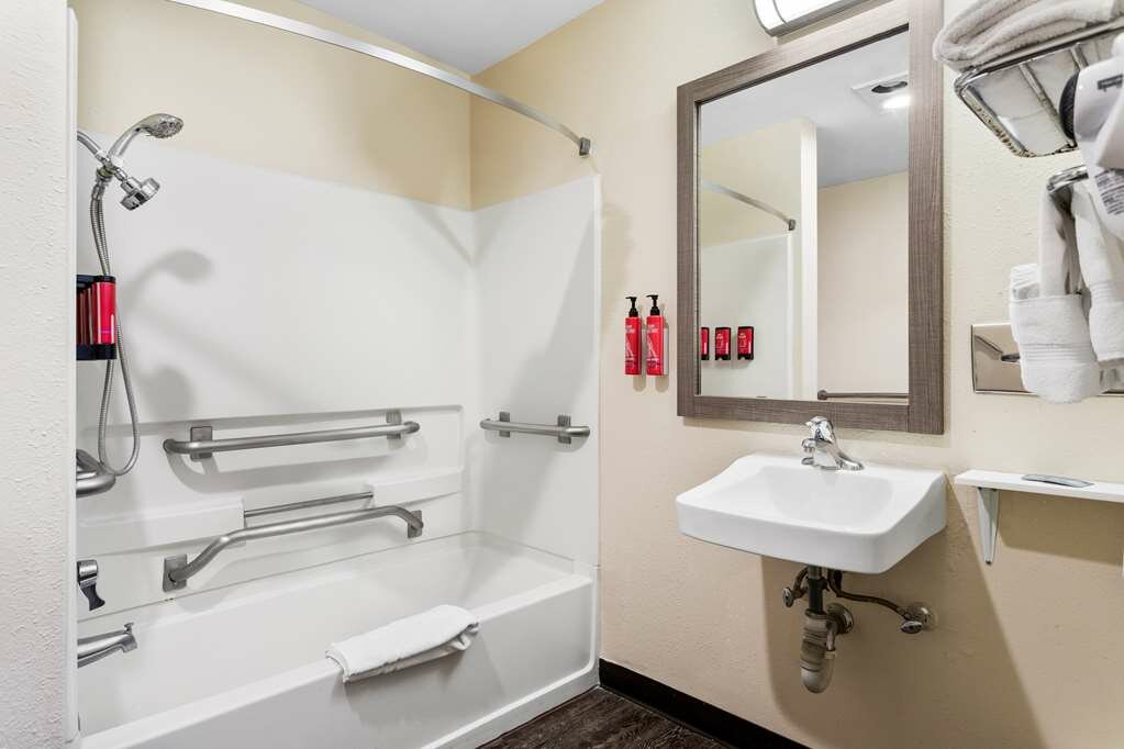 Фото SureStay Hotel by Best Western Albuquerque Midtown