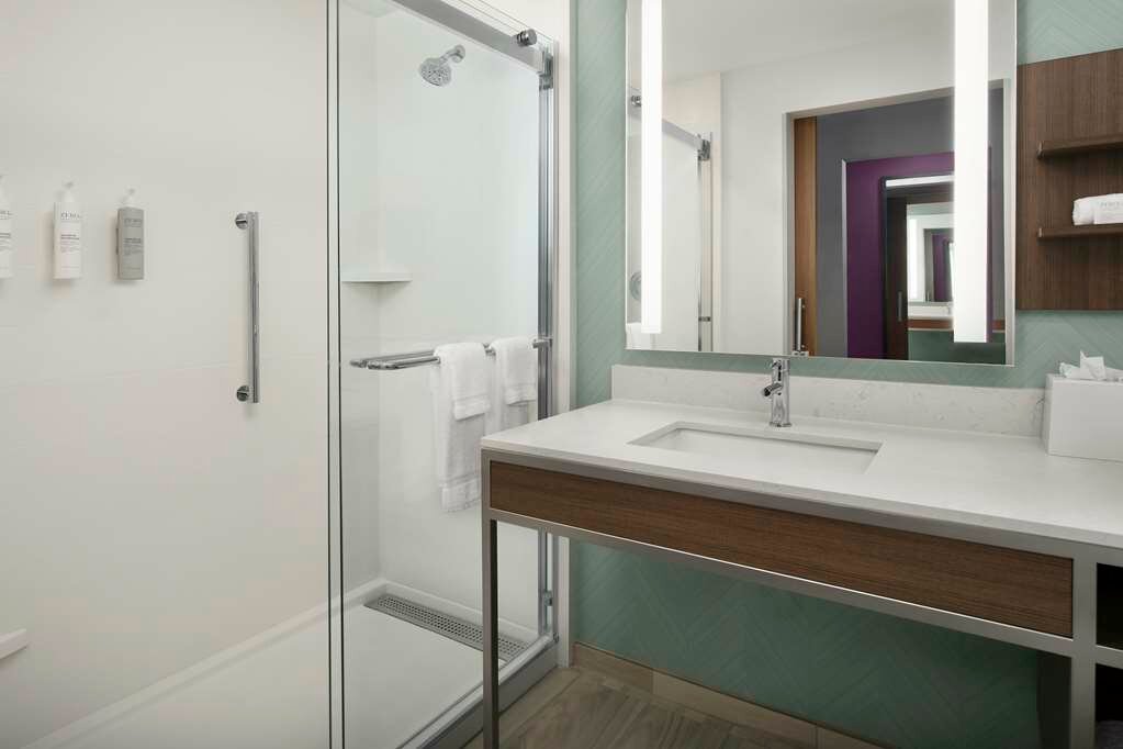 Фото Hilton Garden Inn Pensacola Downtown