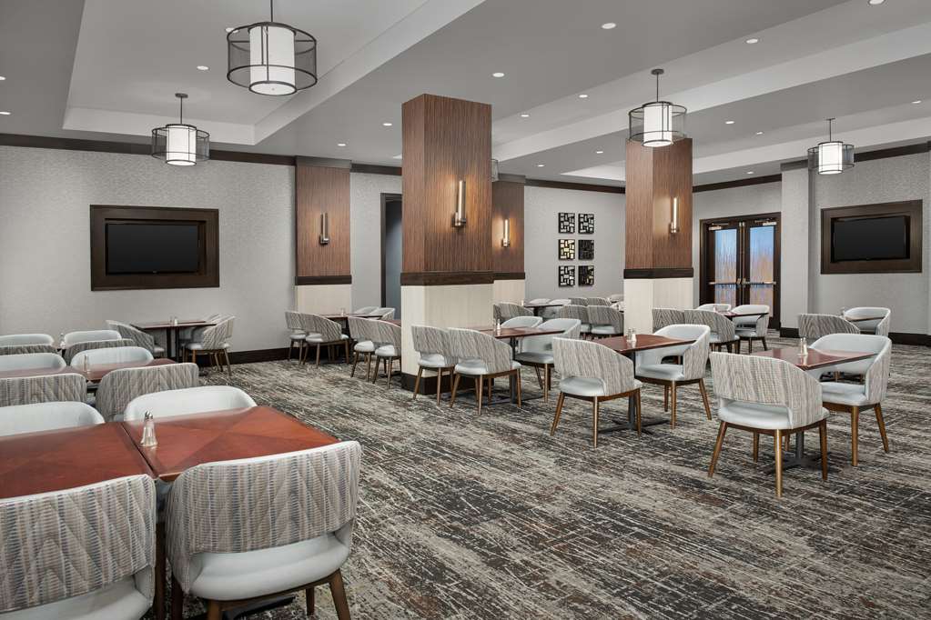 Фото Embassy Suites Springfield