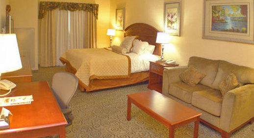 Фото Holiday Inn Express and Suites Bakersfield Central, an Ihg Hotel