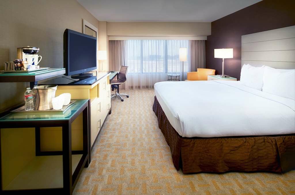 Фото Hilton Los Angeles Airport
