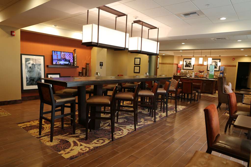 Фото Hampton Inn Union City