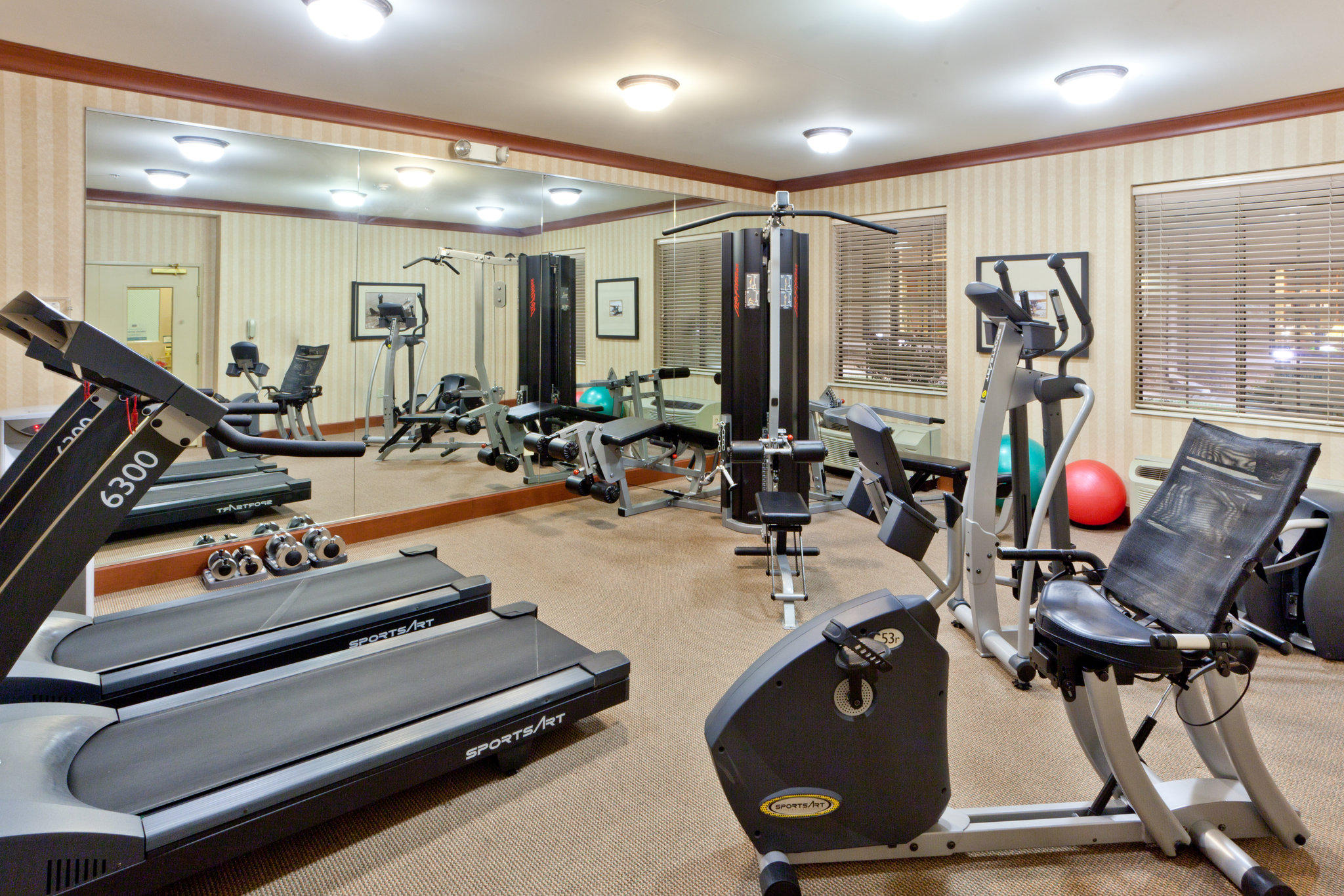 Фото Staybridge Suites Chantilly - Dulles Airport, an Ihg Hotel