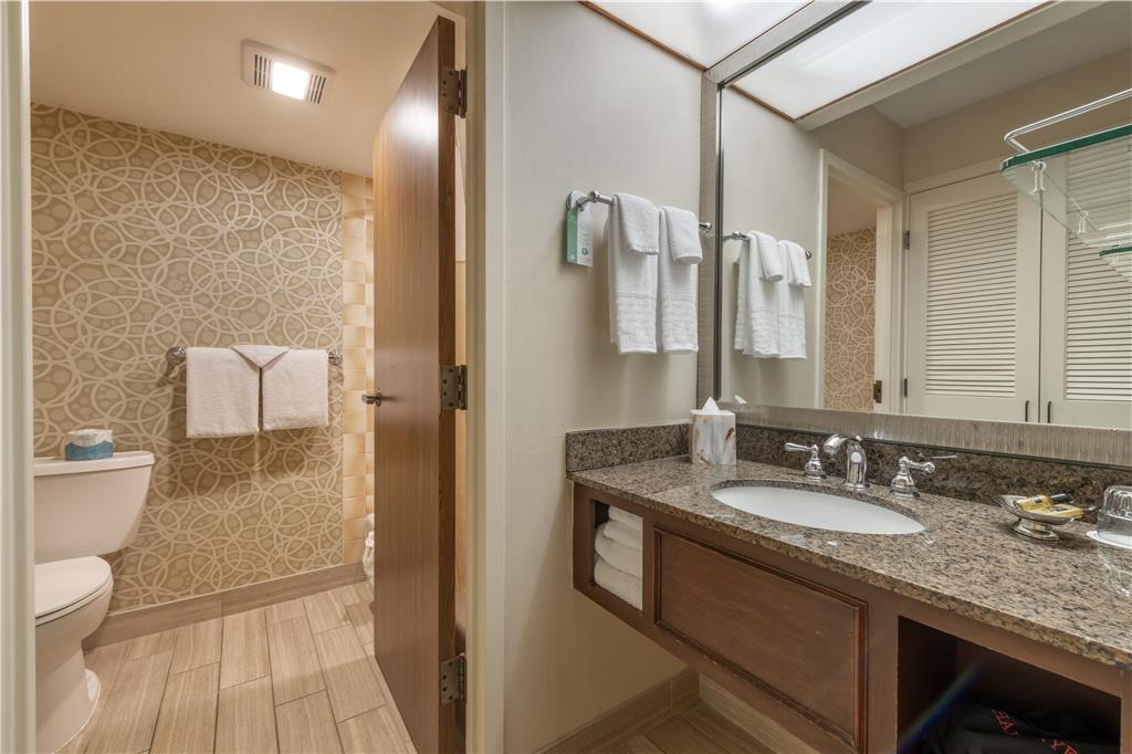 Фото Best Western Plus The Normandy Inn & Suites