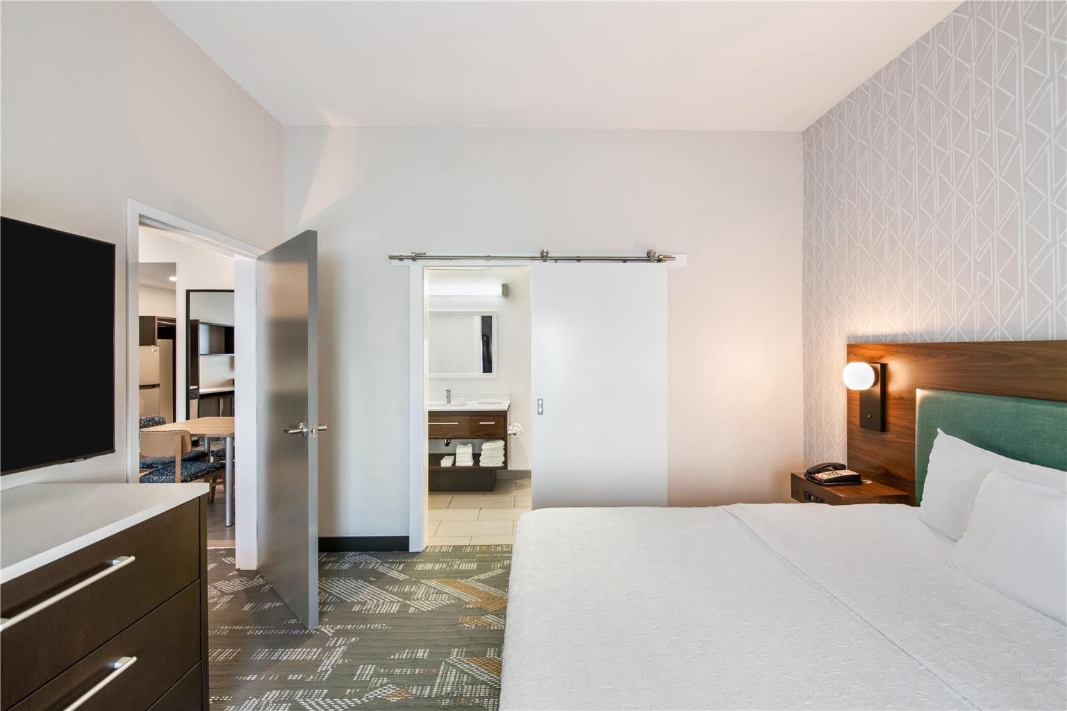 Фото Home2 Suites by Hilton Pensacola I-10 at North Davis Hwy