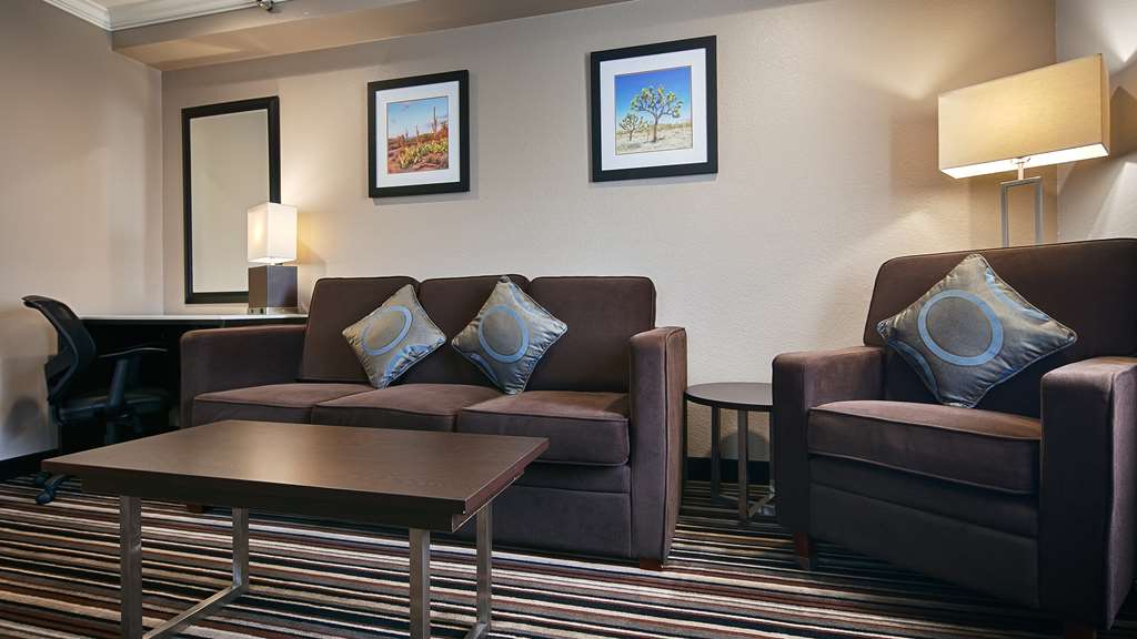 Фото Best Western Plus Diamond Valley Inn