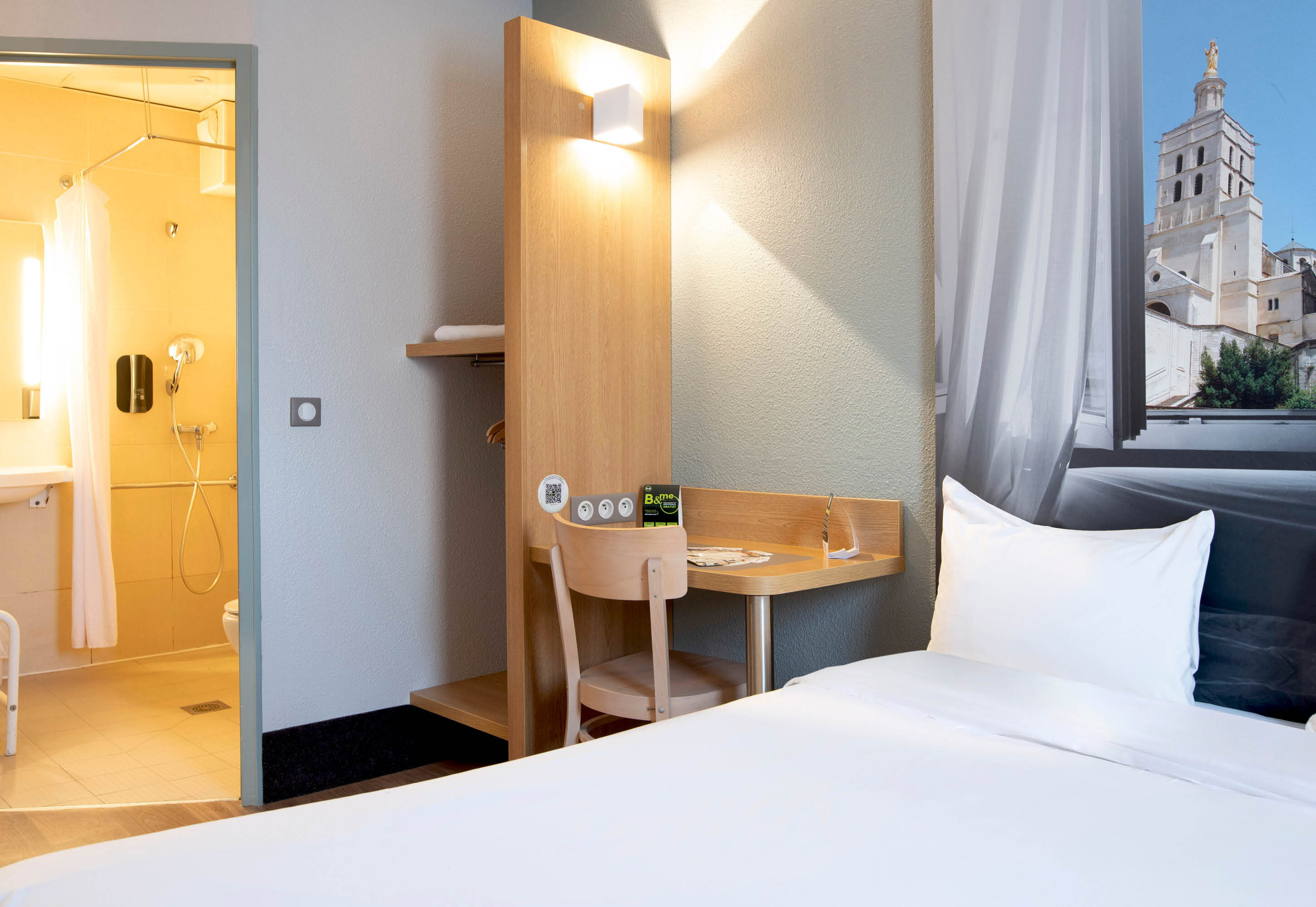 Фото B&b Hotel Avignon - 1